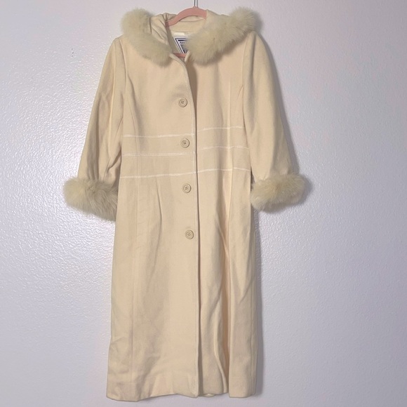Marvin Richards Vintage 100% Lambs Wool Coat Faux Fur Trim Cream 6 - Picture 1 of 9